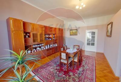 Casă individuală cu 3 camere cu Canalizare în Ultracentral - 12