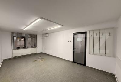 Cabinet medical ?i apartament 2 camere, 253 mp teren, 1 Mai - 5