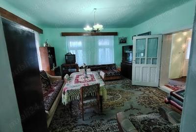 Casă cu 6 camere în Diviciorii Mici - 1