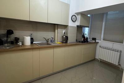 Piata ALBA IULIA,stradal pe Bulevardul DECEBAL,garsoniera cu priveliste superba - 1