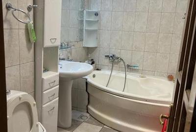 Apartament cu 3 camere decomandat, mobilat în Central - 3