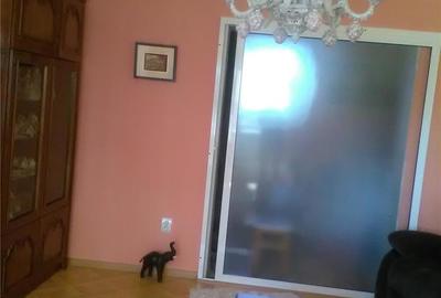 Casă cu 6 camere cu Teren 600 Mp în Tractorul - 8