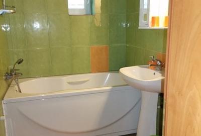 Inchiriez apartament 3 camere, proprietar - 2