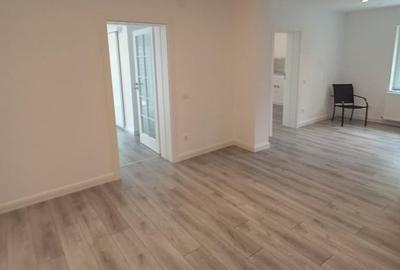 Casă cu 3 camere cu Teren 400 Mp în Apusului - 2