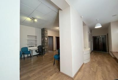 Spațiu  de închiriat -Piața Unirii - 18