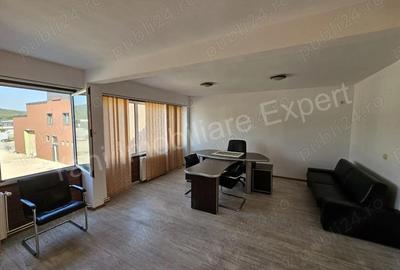 Spațiu comercial, de 406 mp, în Central - 8