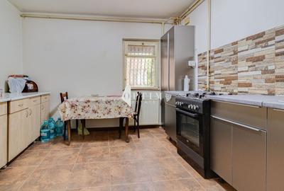 Apartament cu 4 camere decomandat în Panduri - 3