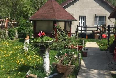 Casă cu 5 camere cu Teren 422 Mp în Zamora - 2