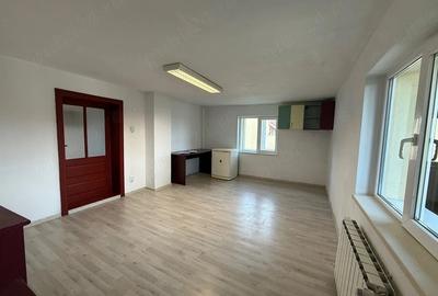 Spațiu comercial, de 120 mp, în Girocului - 2