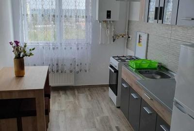 Apartament cu 2 camere decomandat în Apărătorii Patriei - 1