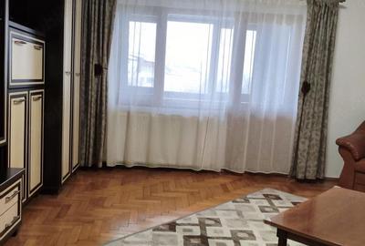 Apartament cu 2 camere decomandat în Republicii