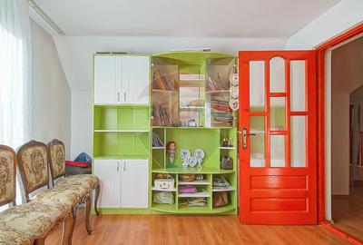 Casă cu 6 camere cu Teren 1100 Mp în Glăjărie