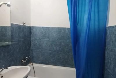 Inchiriez apartament cu 2camere central etajul 2 apartamentul t - 1