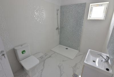 Bragadiru: Casa / Vila 5 camere, P+1+M, totul nou - 6