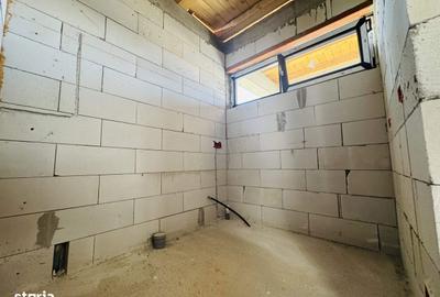 Casă cu 4 camere cu Teren 720 Mp în Borș - 4