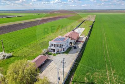 Casa + teren + hala de vanzare in Beregsau – 0% Comision - 1