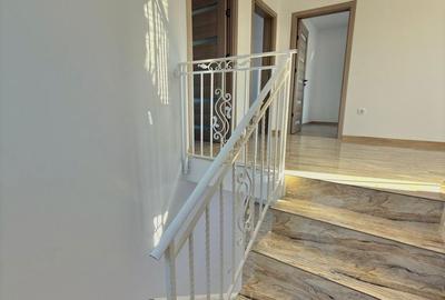 Casă cu 4 camere cu Teren 235 Mp în Central - 9
