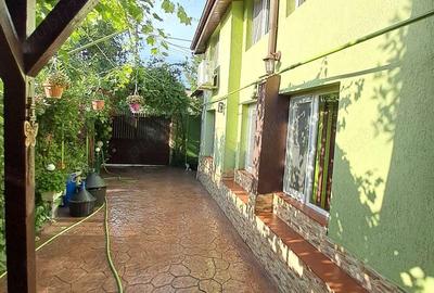 Casă cu 5 camere în Rahova