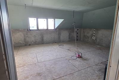 Casă cu 4 camere în Radu Negru - 3