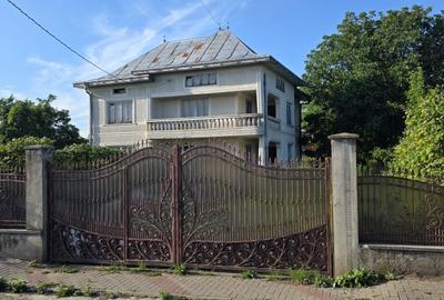 Casă cu 4 camere în Central - 4