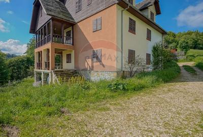 Casa / Vila de vanzare Fundata- Romania - 44