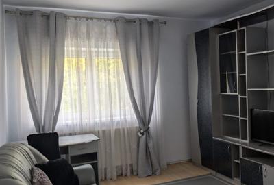 Apartament cu 2 camere decomandat, mobilat în Răcădău