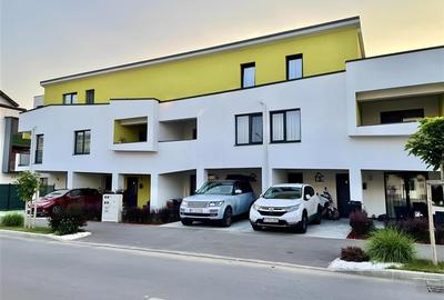 Casă cu 4 camere în Tractorul