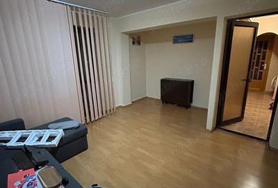 Apartament cu 2 camere decomandat în Micro 20 - 6