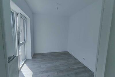Apartament cu 3 camere semidecomandat în Exterior Vest - 1