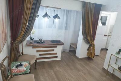 Garsonieră decomandată în Central - 2