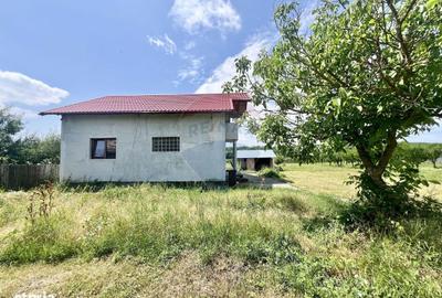 Casă cu 3 camere în Geamăna - 9
