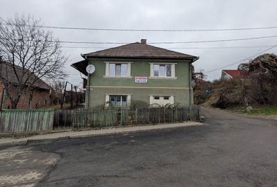 Casă cu 4 camere în Dumitra - 1
