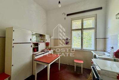 Casă cu 4 camere cu Canalizare în Central - 12