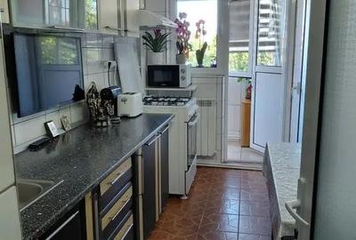 Apartament cu 2 camere decomandat în Micro 14 - 12