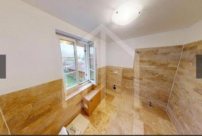 Casă cu Teren 1000 Mp în Central - 2
