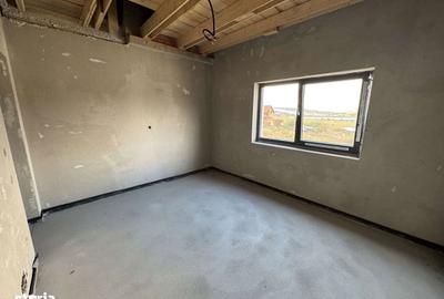 Casă cu 5 camere cu Teren 452 Mp în Apahida - 1