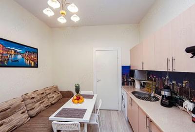 Apartament cu 3 camere decomandat în Astra