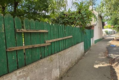 Casă cu 2 camere cu Teren 380 Mp în Tomnatic - 1