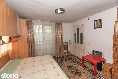 Casă cu 3 camere cu Canalizare în Merișani - 9