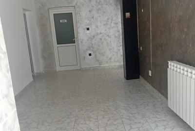 Spațiu comercial, de 70 mp, în Central - 3