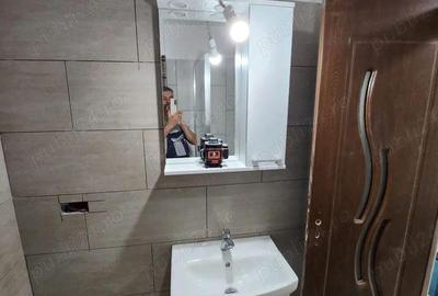 Apartament cu 3 camere semidecomandat, mobilat în Ghencea