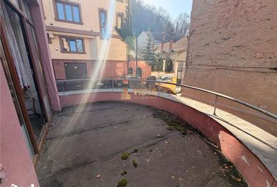 Apartament cu 4 camere semidecomandat, mobilat în Central - 13