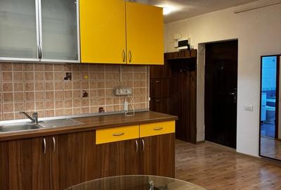 Apartament cu 2 camere decomandat în Apărătorii Patriei