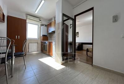 Apartament cu 3 camere decomandat, mobilat în Central