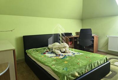 Casă individuală cu 4 camere cu Canalizare în Ultracentral - 10
