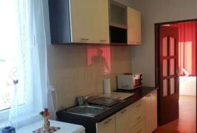 Garsonieră decomandată în Central