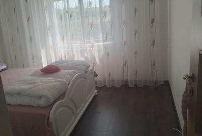 Apartament cu 3 camere decomandat în Sânmartin - 2