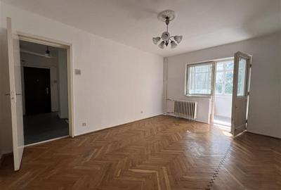 Apartament cu 2 camere decomandat în Vest