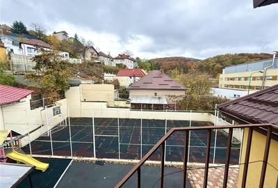 Casă individuală cu 13 camere cu Teren 275 Mp în Carierei - 3