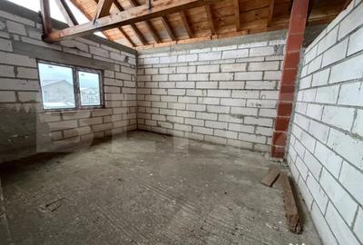 Casă cu 6 camere cu Teren 500 Mp în Central - 7